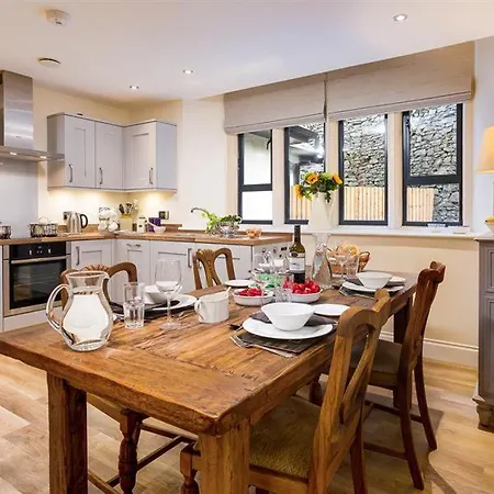 Daire Deer Wood At Applethwaite Hall Windermere