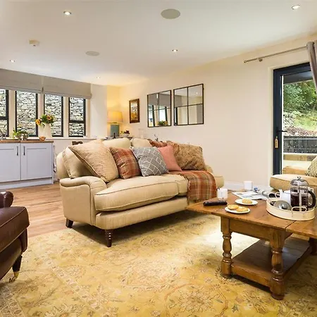 Deer Wood At Applethwaite Hall Daire Windermere